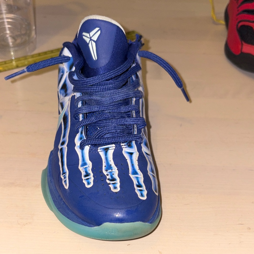 Nike Kids Royal Blue Sneakers with White Skeleton Stripe